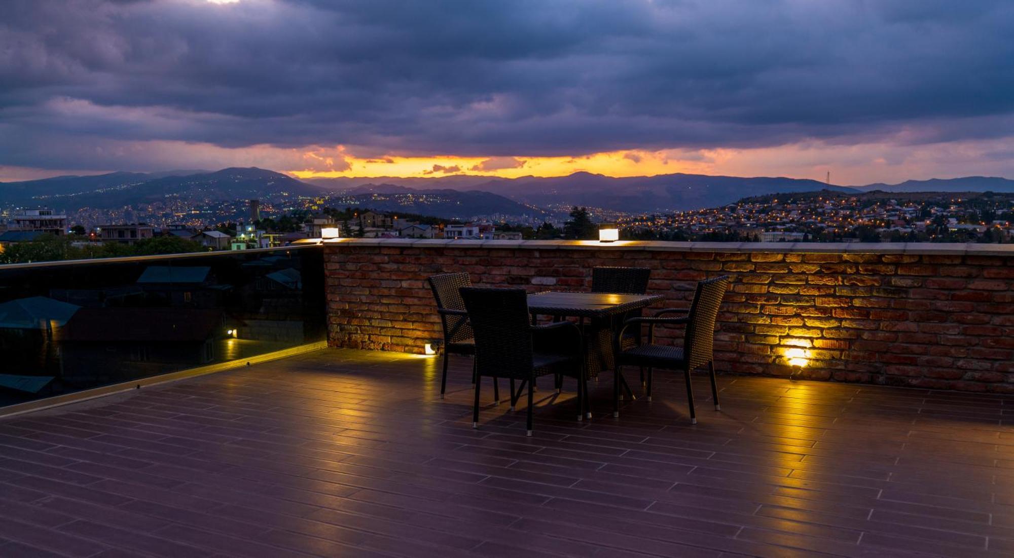 Jazz Hotel Tbilisi Exterior photo